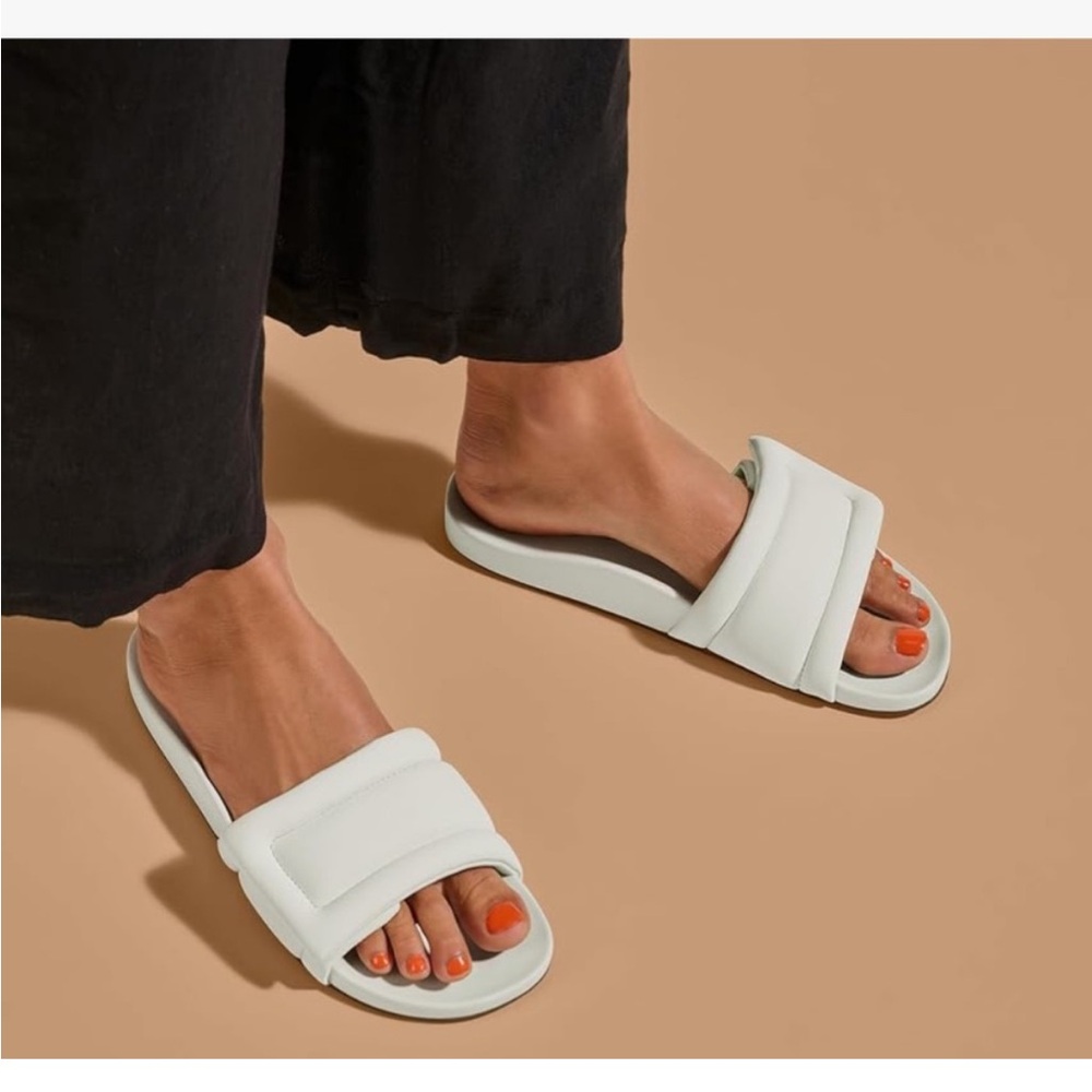 NEW Olukai Sunbeam Slide Open Toe Flip Flop Sandal Size 7 NWOT off white